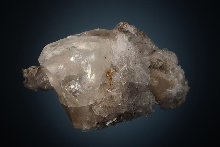 FLUORAPOPHYLLITE on CALCITE